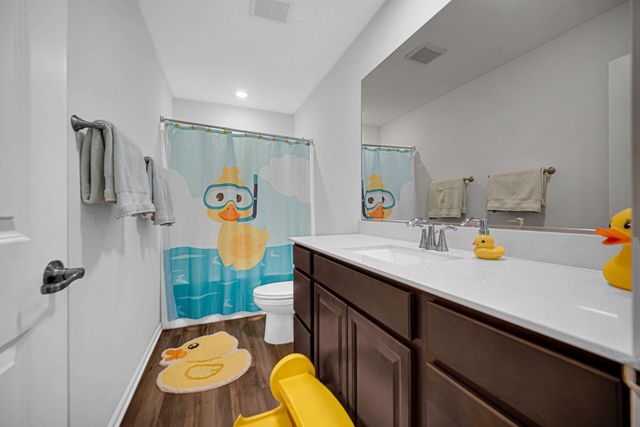 3910 Iron Gate Drive, Valparaiso, IN 46385