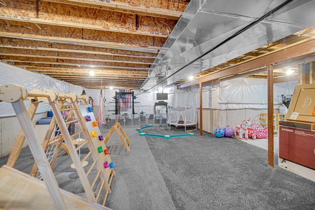 3910 Iron Gate Drive, Valparaiso, IN 46385