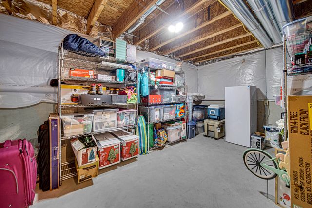 3910 Iron Gate Drive, Valparaiso, IN 46385