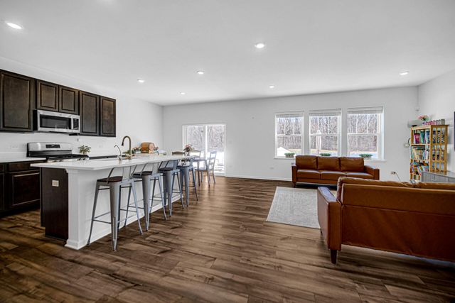 3910 Iron Gate Drive, Valparaiso, IN 46385