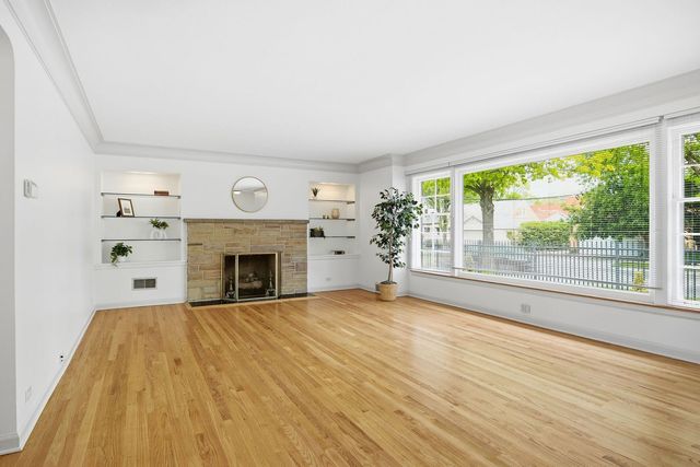 1758 N Natoma Avenue, Chicago, IL 60707