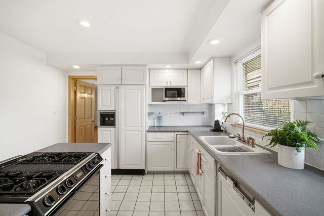 1758 N Natoma Avenue, Chicago, IL 60707