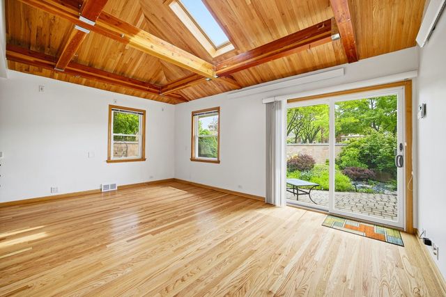 1758 N Natoma Avenue, Chicago, IL 60707