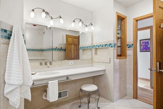1758 N Natoma Avenue, Chicago, IL 60707
