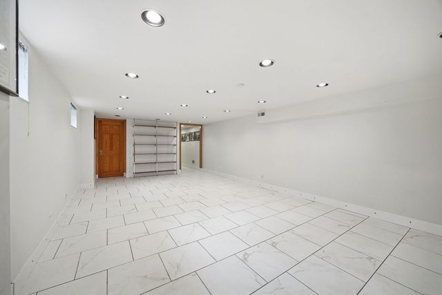 1758 N Natoma Avenue, Chicago, IL 60707