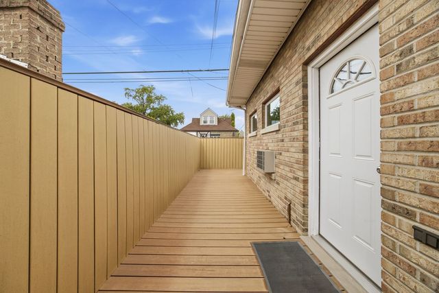 1758 N Natoma Avenue, Chicago, IL 60707