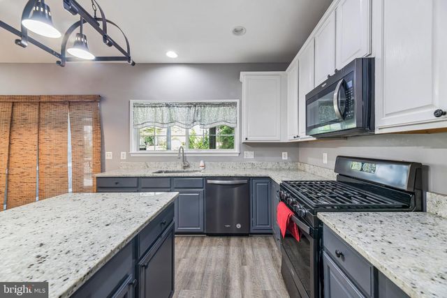 6046 PERSINGER HOUSE CT, Manassas, VA 20112