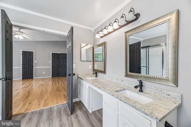6046 PERSINGER HOUSE CT, Manassas, VA 20112