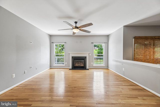 6046 PERSINGER HOUSE CT, Manassas, VA 20112