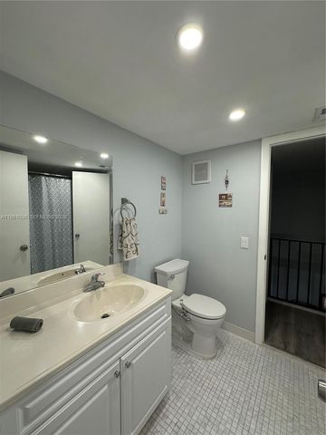 11228 NW 14th Ct, Pembroke Pines, FL 33026