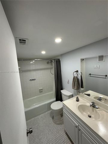 11228 NW 14th Ct, Pembroke Pines, FL 33026