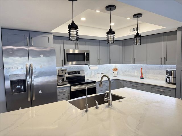 11228 NW 14th Ct, Pembroke Pines, FL 33026