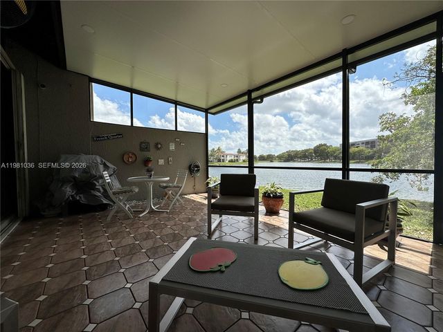 11228 NW 14th Ct, Pembroke Pines, FL 33026