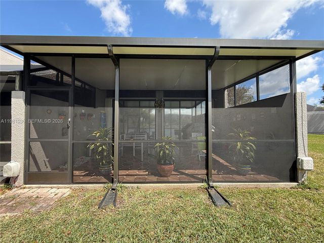 11228 NW 14th Ct, Pembroke Pines, FL 33026