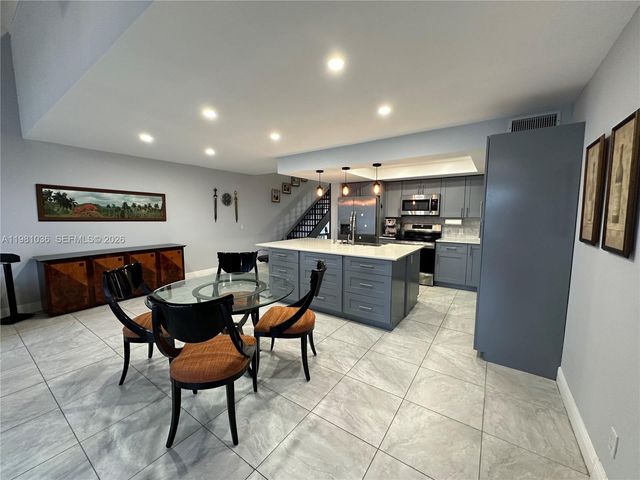 11228 NW 14th Ct, Pembroke Pines, FL 33026