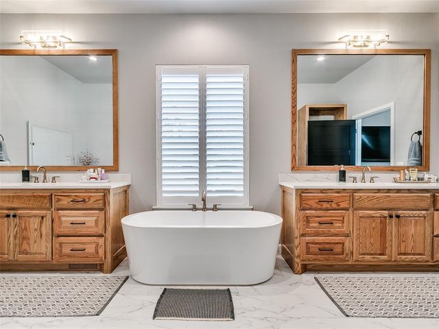 2717 Cherry Glen Drive, Jones, OK 73049