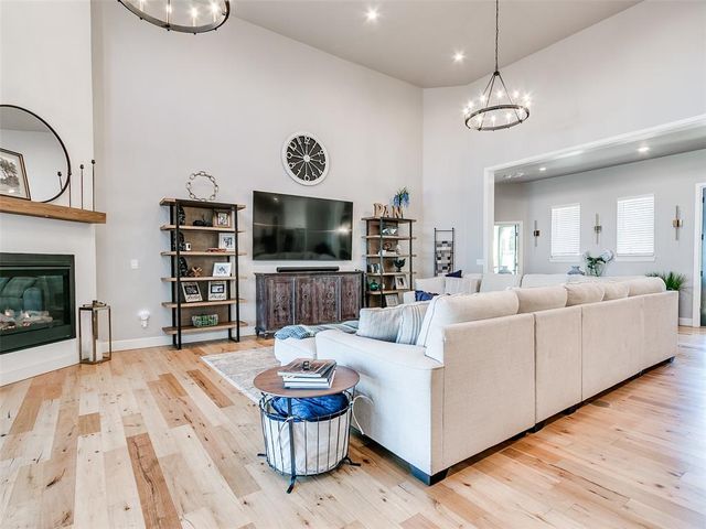 2717 Cherry Glen Drive, Jones, OK 73049