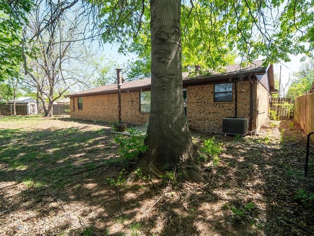 2101 Natchez Drive, Norman, OK 73071