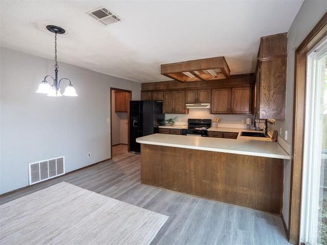 2101 Natchez Drive, Norman, OK 73071