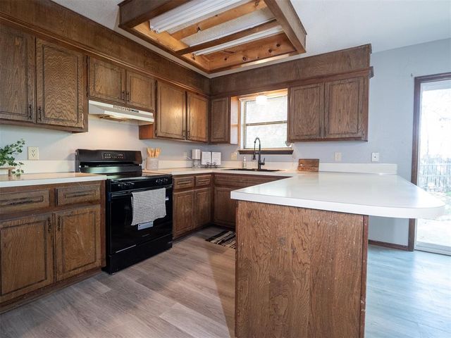 2101 Natchez Drive, Norman, OK 73071