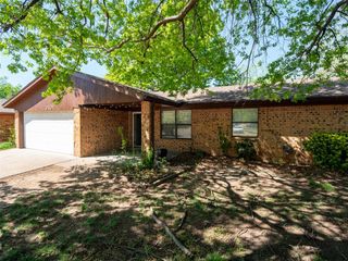 2101 Natchez Drive, Norman, OK 73071
