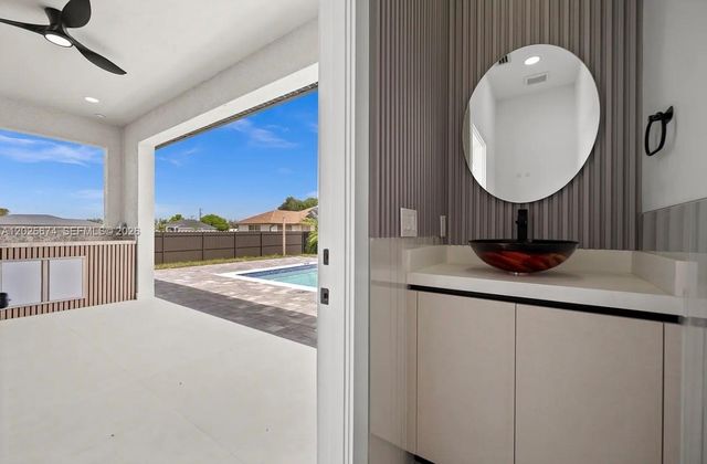 1805 NW 12th, Cape Coral, FL 33993