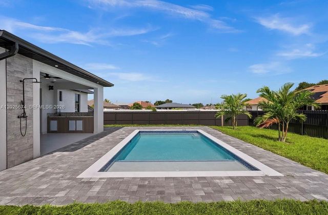 1805 NW 12th, Cape Coral, FL 33993