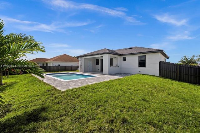 1805 NW 12th, Cape Coral, FL 33993