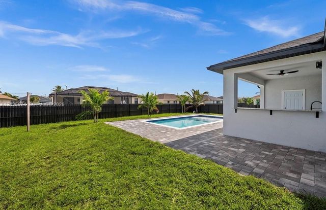 1805 NW 12th, Cape Coral, FL 33993