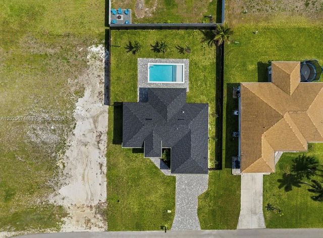 1805 NW 12th, Cape Coral, FL 33993
