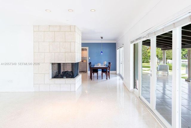 5711 SW 64th Avenue, South Miami, FL 33143