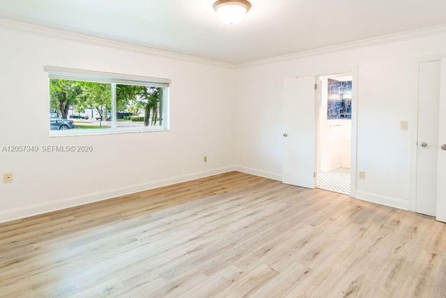 5711 SW 64th Avenue, South Miami, FL 33143