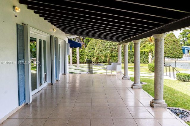 5711 SW 64th Avenue, South Miami, FL 33143