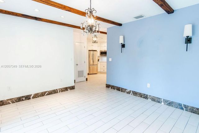 5711 SW 64th Avenue, South Miami, FL 33143