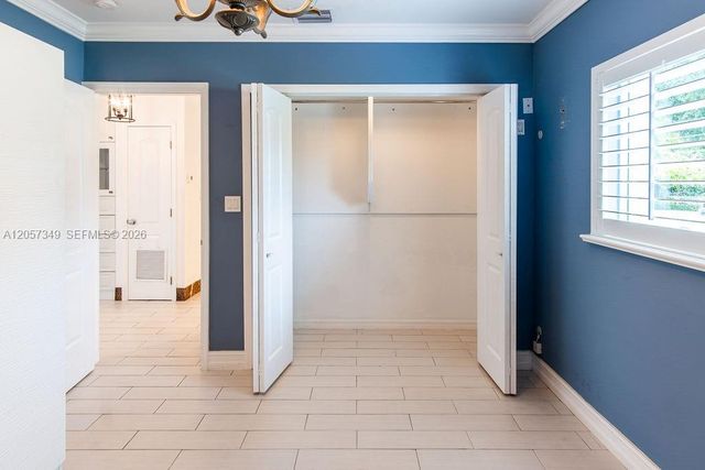 5711 SW 64th Avenue, South Miami, FL 33143