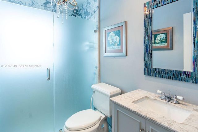 5711 SW 64th Avenue, South Miami, FL 33143