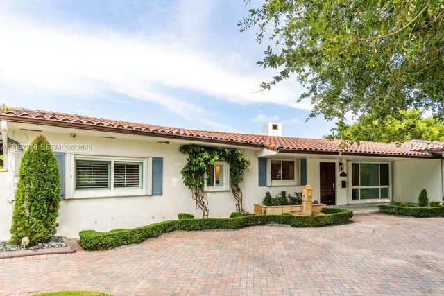 5711 SW 64th Avenue, South Miami, FL 33143