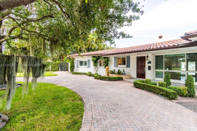 5711 SW 64th Avenue, South Miami, FL 33143