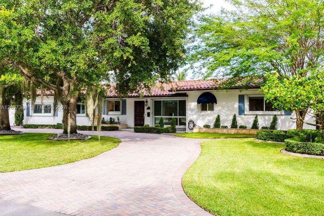 5711 SW 64th Avenue, South Miami, FL 33143