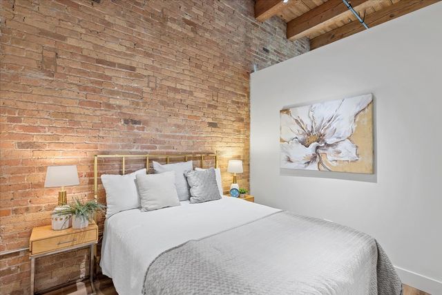 153 W Ohio Street 403, Chicago, IL 60654