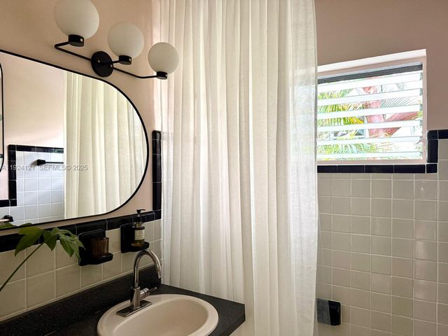 1127 Meridian Ave 8-1127, Miami Beach, FL 33139