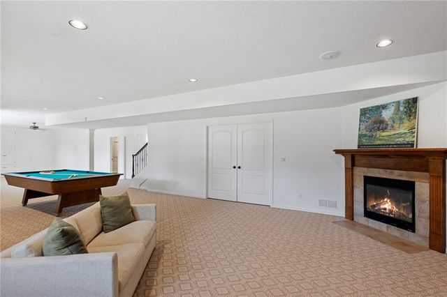 5716 W 146th Street, Overland Park, KS 66223