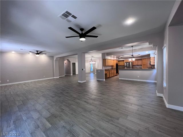 693 Kentons Run Avenue, Henderson, NV 89052