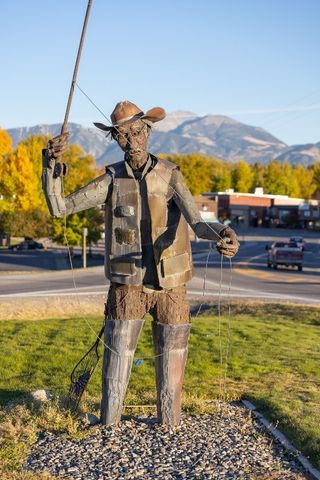 450 Loomis Way B, Ennis, MT 59729