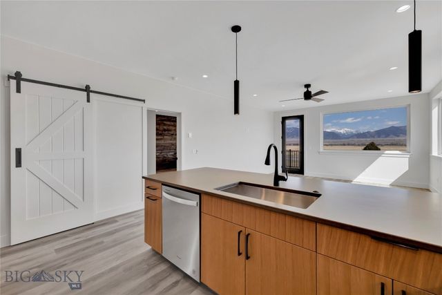 450 Loomis Way B, Ennis, MT 59729