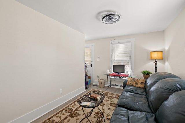 217 N Middletown Road, Paris, KY 40361