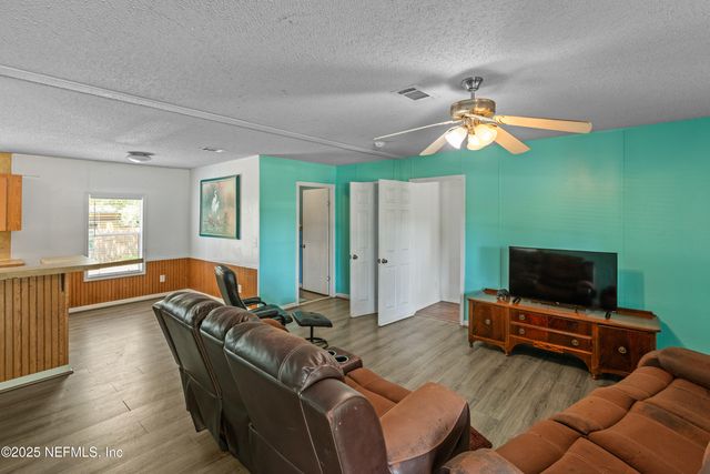 8186 COUNTY LINE Road, Melrose, FL 32666
