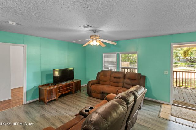 8186 COUNTY LINE Road, Melrose, FL 32666