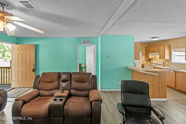 8186 COUNTY LINE Road, Melrose, FL 32666