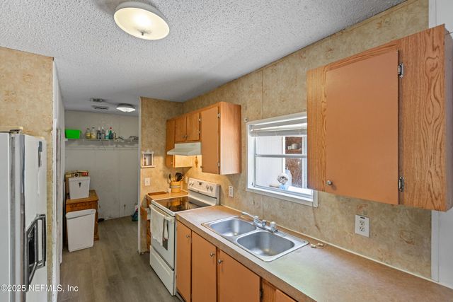 8186 COUNTY LINE Road, Melrose, FL 32666